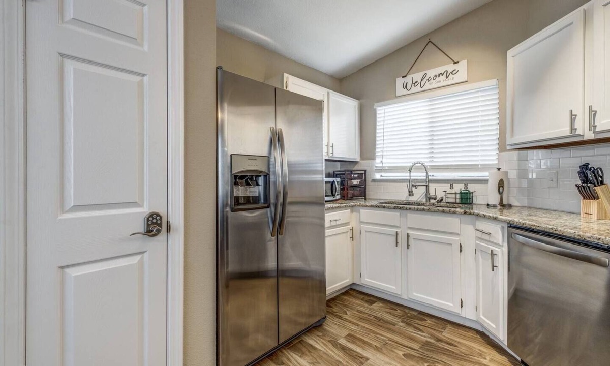 West San Antonio House | Cozy 3BR | BMT- Lackland | SeaWorld