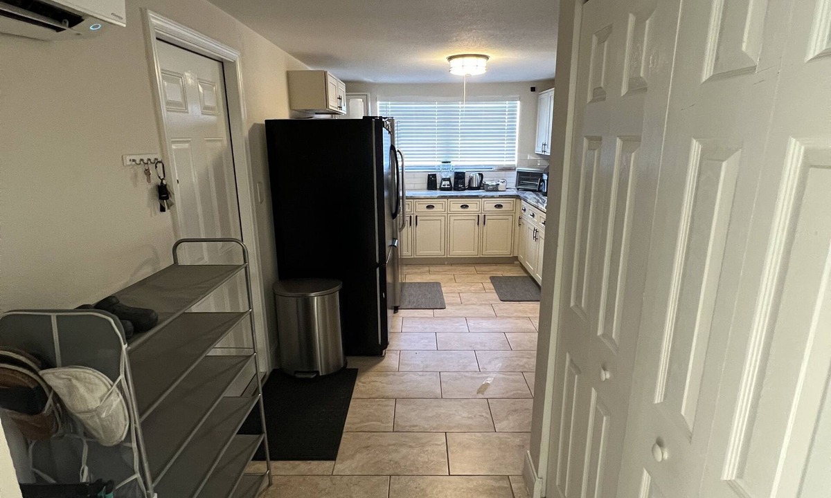 Southwest House | Cozy and Modern home 10 minutes from the beach !