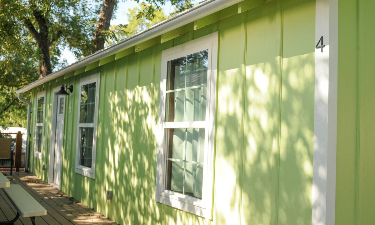 New Braunfels Cabin | Cozy Cabins near the Comal River- Cabin #4- German Theme. Walk to Wurstfest