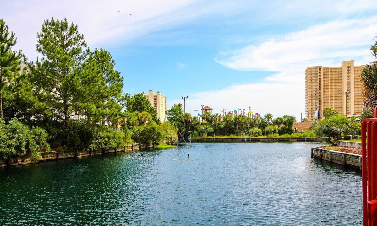 Gulf Lagoon Beach Condo | Cozy condo in paradise with pool, sauna & private dock - snowbird-friendly