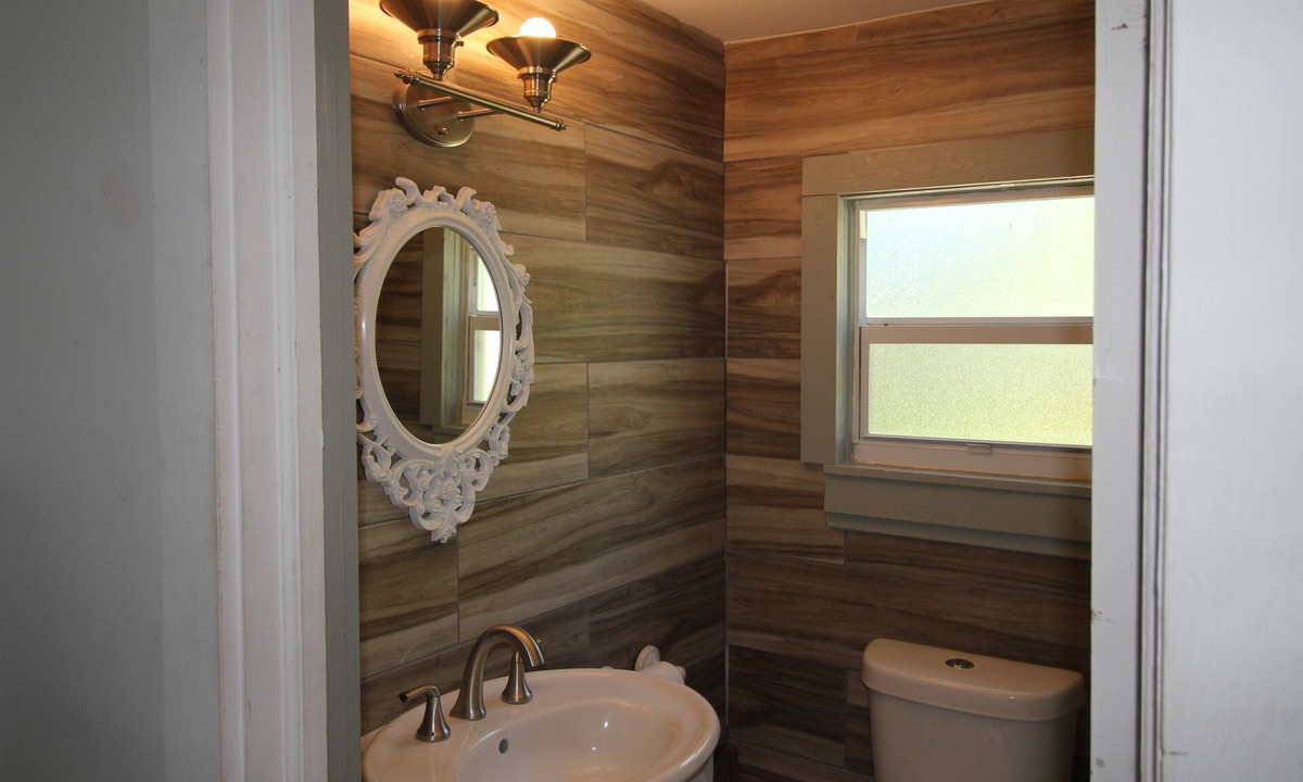 St. Lucie Village Cottage | Cozy One Bedroom Cottage on The Indian River Lagoon "Old Florida Charm"