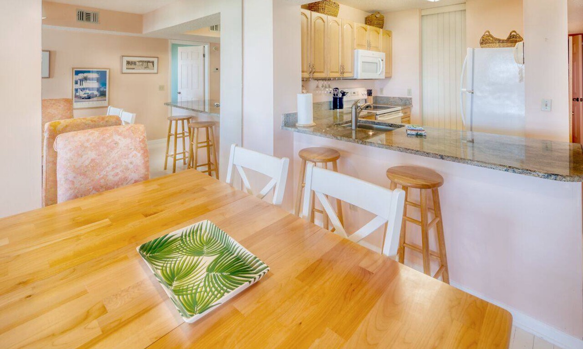 Butler Beach Condo | CRC 3201 - Retro Condo with Ocean View
