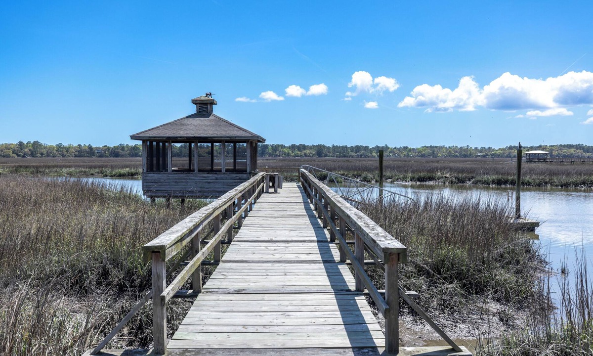 Valona House | Cypress Marsh Cabin- Private Dock- 1mi to Wildlife Refuge