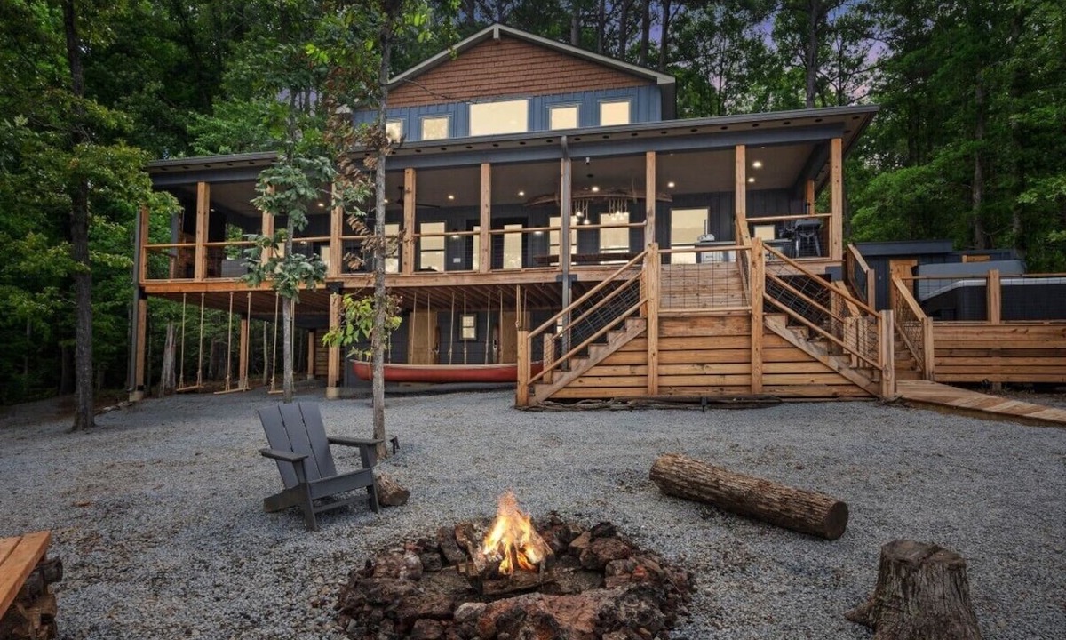 Homer House | Cypress Point Treehouse - Lake Life Elevated