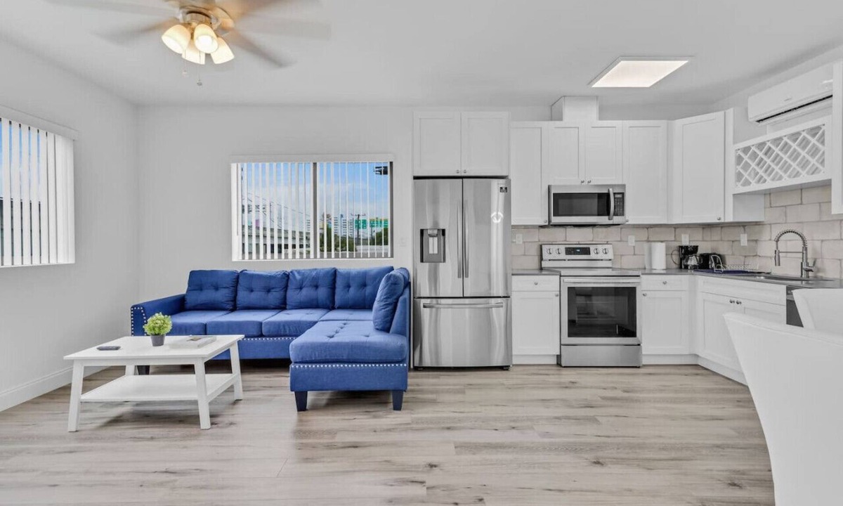 Seybold Condo | °Magical bright Apt 5min walking Design District°