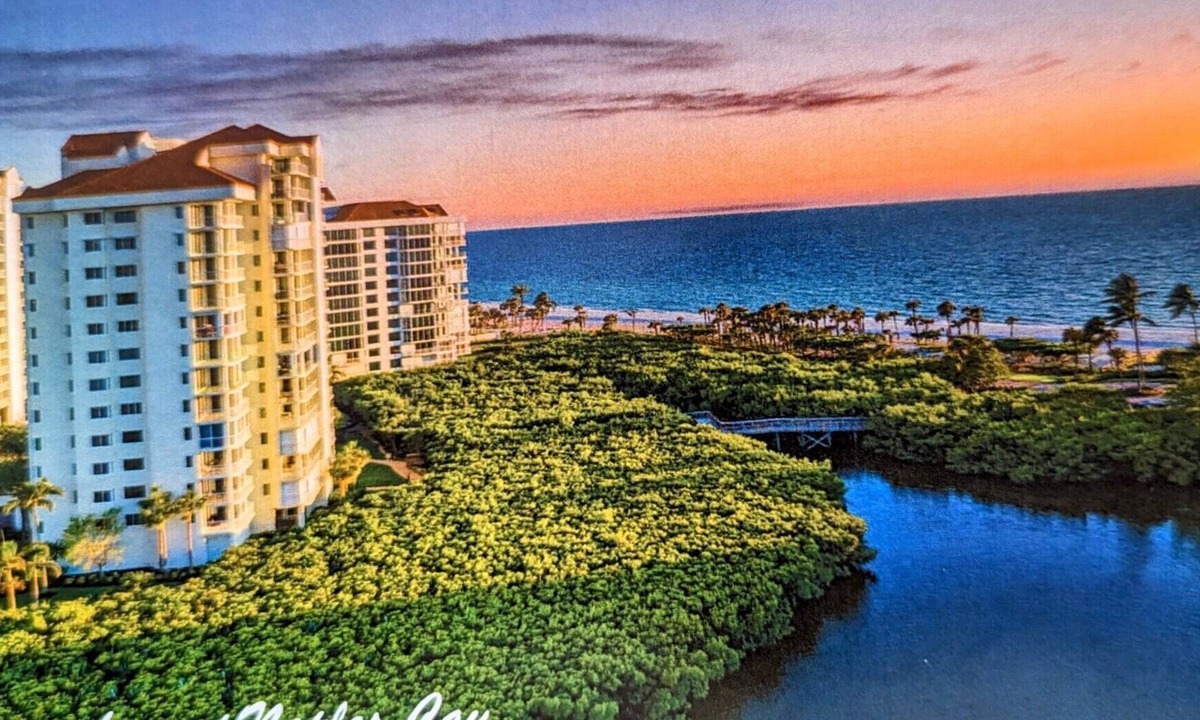 Park Shore Condo | Deluxe End Unit Condo with georgeous Gulf and Clam Pass views
