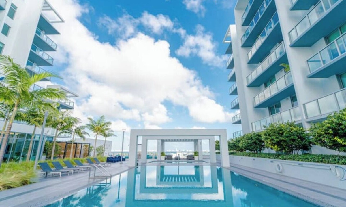 Northeast Miami Apartment | Design District Modern Condo, Pool & Gym Access