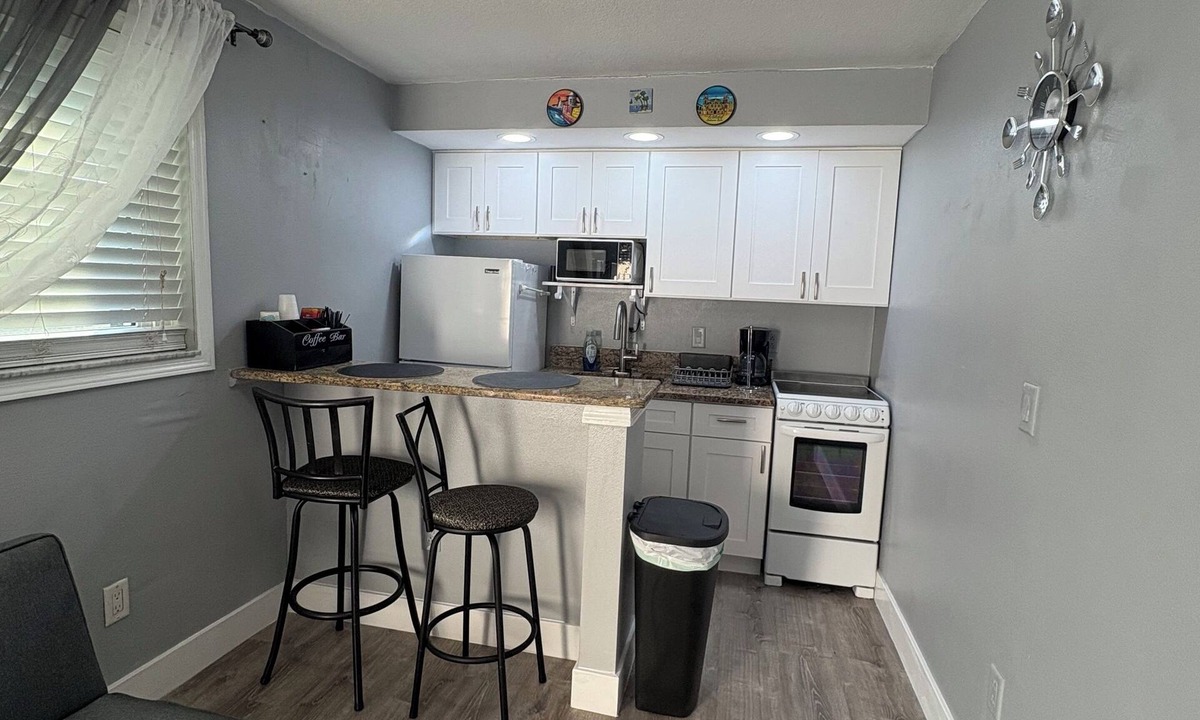Greater Northdale Apartment | DFGMoments#1