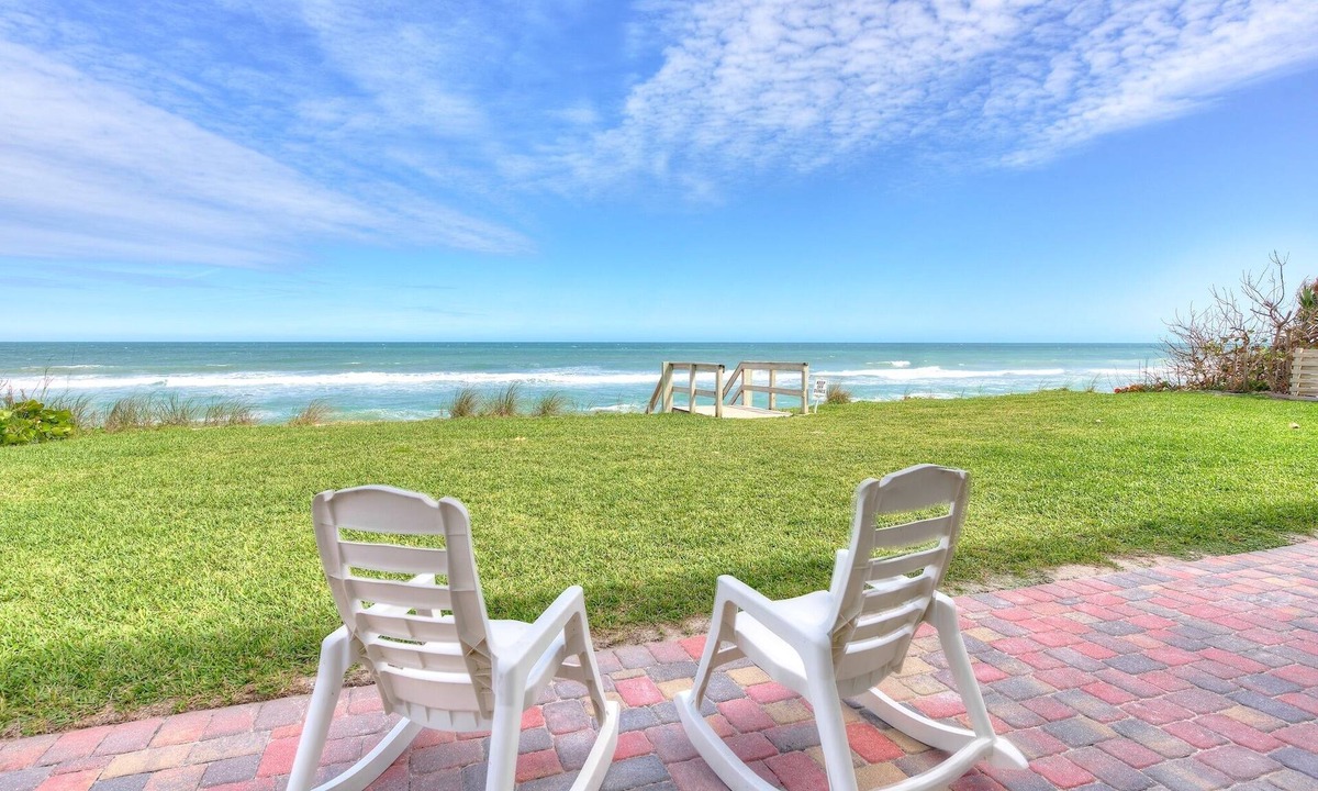 Floridana Beach House | Direct Oceanfront Heavenly Retreat/FULLY LICENSED