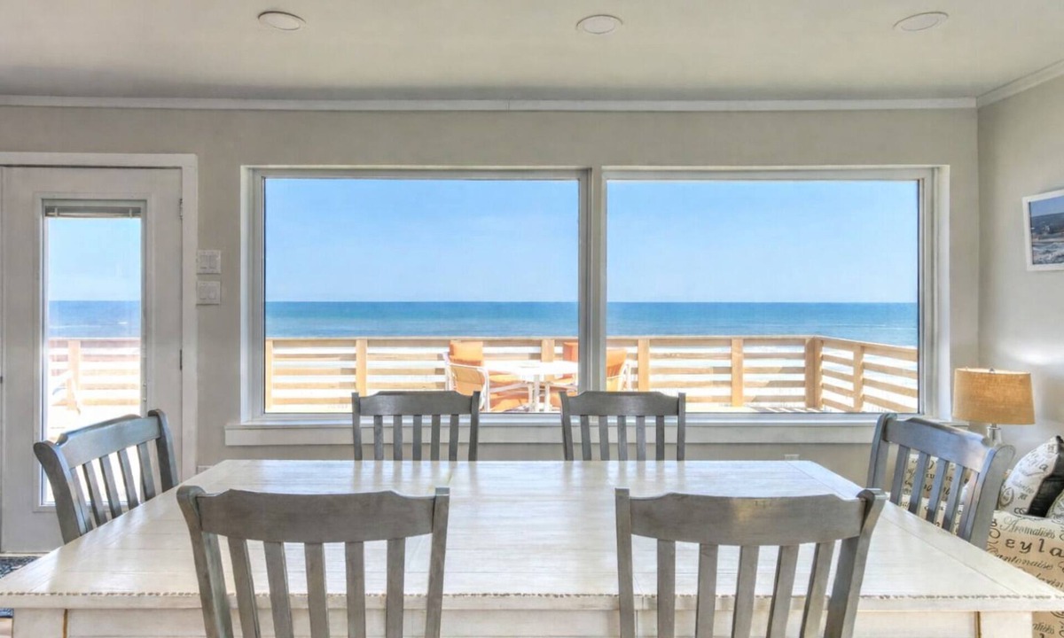 Vilano Beach House | Direct Oceanfront Vilano Beach, Luxury Renovated Home, Sunrise Deck, Sleeps 7