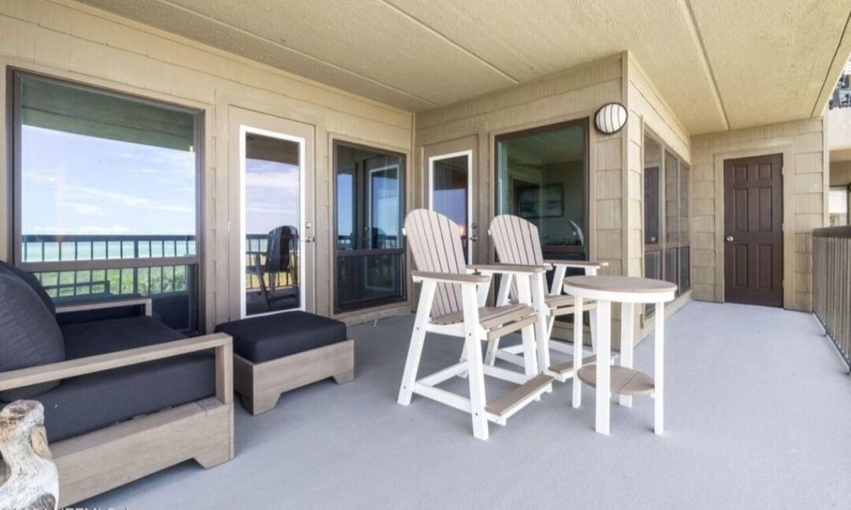 Vilano Beach Condo | Direct Oceanfront Seaside Retreat Close to Vilano. St Augustine, Amazing Views