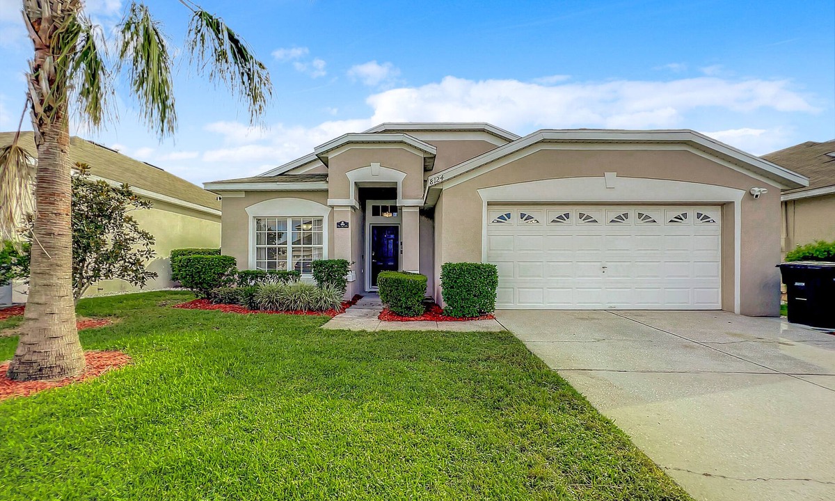 Windsor Palms Villa | Disney Paradise 4BR Escape : Pool, Games & Spa Heating