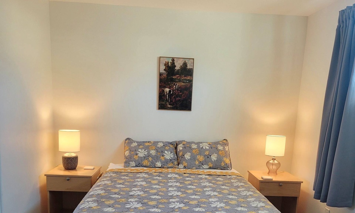 Truth or Consequences House | Dog Lover's Suite Unit 3