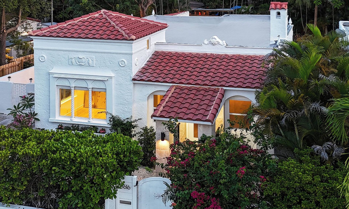 Coral Way Villa | Dolce Vita Villa