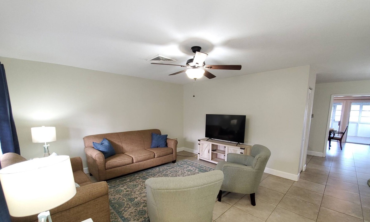 Melbourne House | Double Master suite, 4 br 3ba home ready for your family and friends!