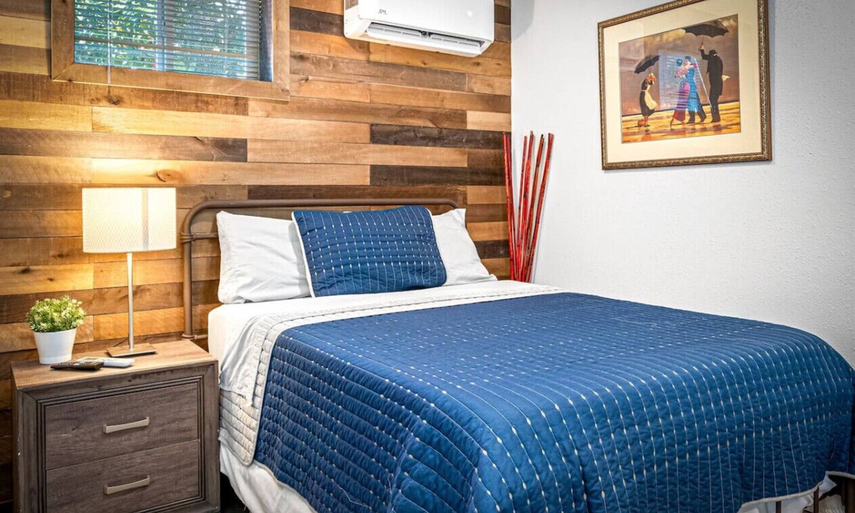 Oakford Park Condo | Downtown Vibes – Stylish Studio, Perfect Location