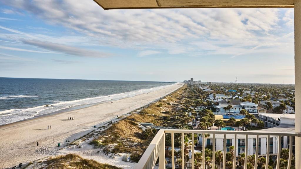 Atlantic Beach Resort | Dune House Hotel & Spa