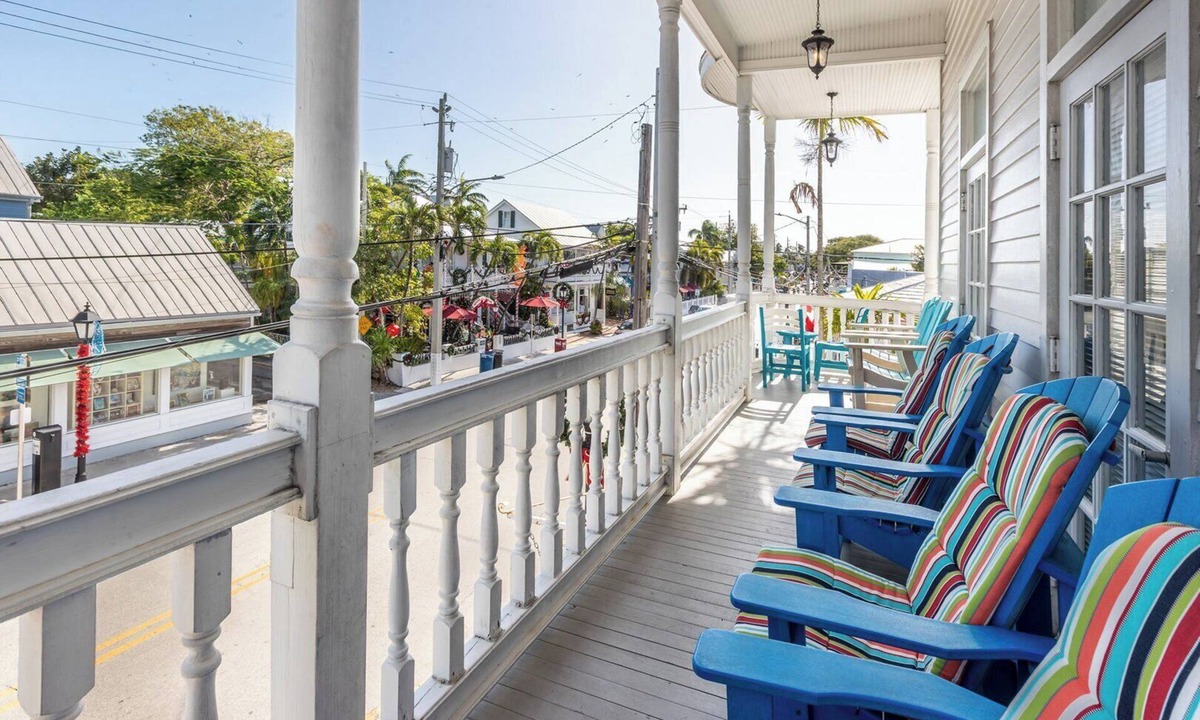 Uptown - Upper Duval Condo | Duval Street Suite