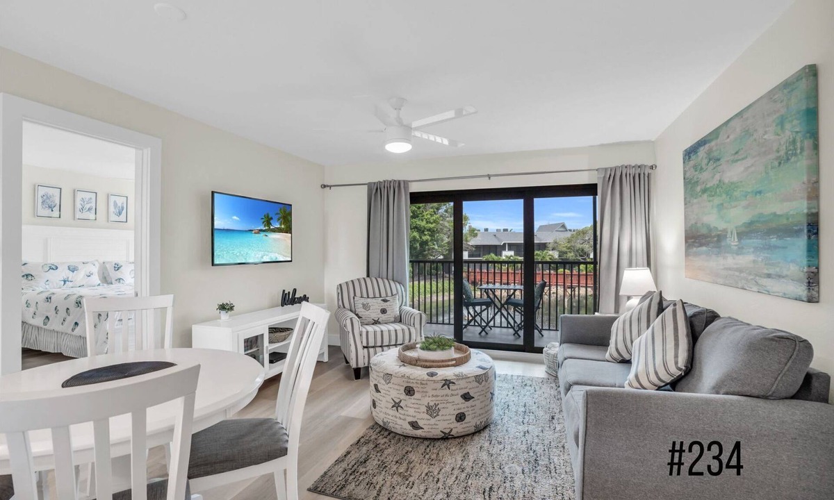Park Shore Condo | E-234 & F- 237 - Perfect for Group Travel