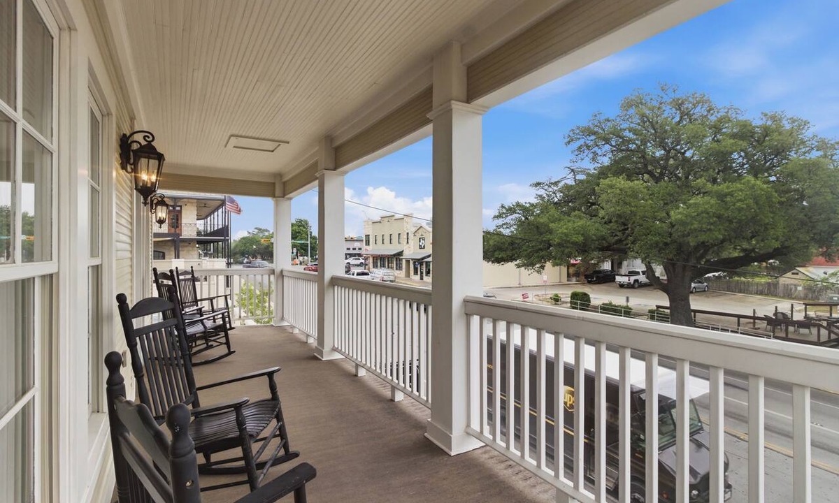 Fredericksburg House | Emigrant's Inn