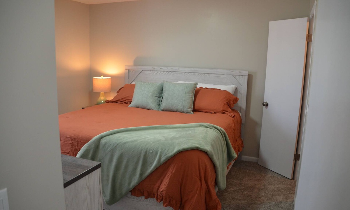 Enterprise Apartment | Enchanting Oasis - Centrally located! Quiet, great TDY spot, family friendly.