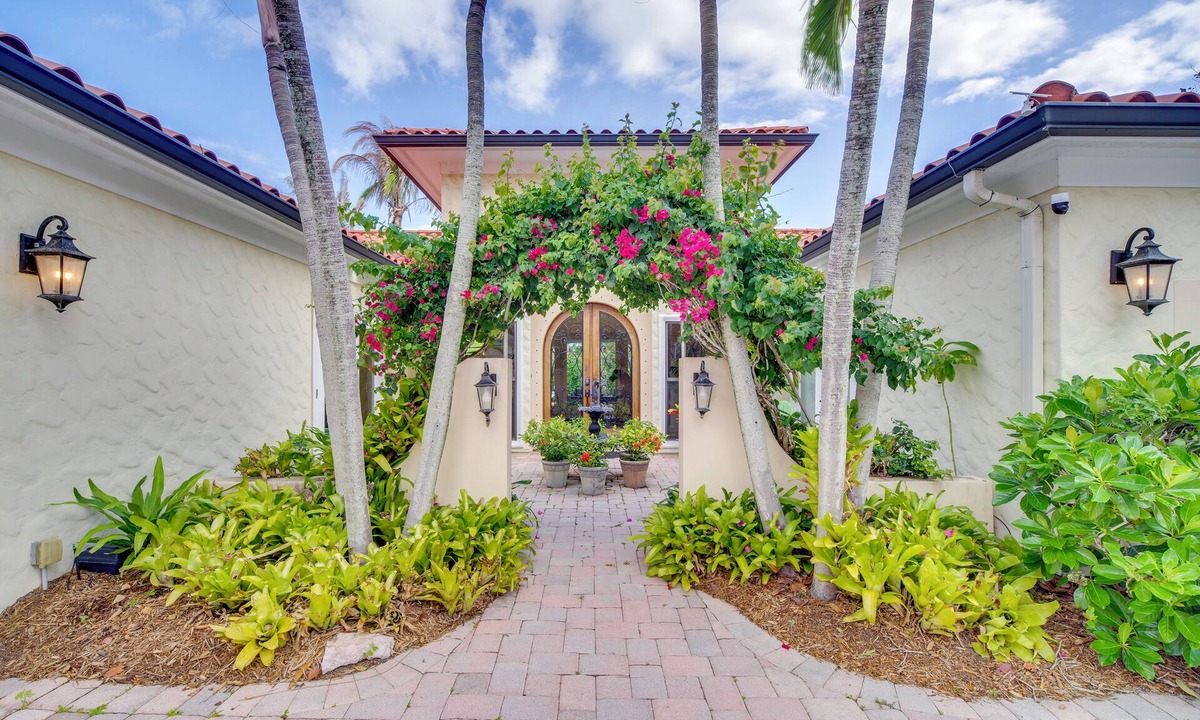 Indian River Shores House | Endless Beach Days! Luxe Vero Beach Home w/Pool