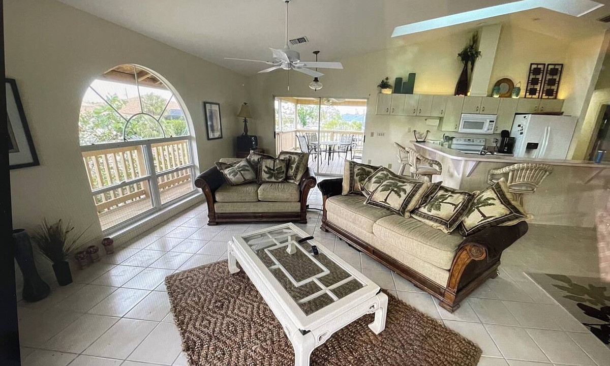Englewood South House | Englewood 4 bdrm with pool and boat dock with gulf access