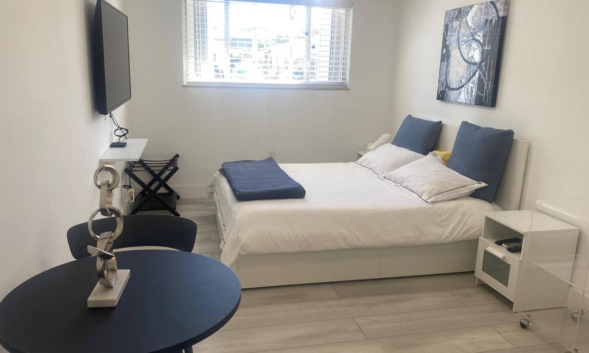 Coral Way Apartment | Excellent location Miami Brickell Studio 1.7 Miles from the Beach