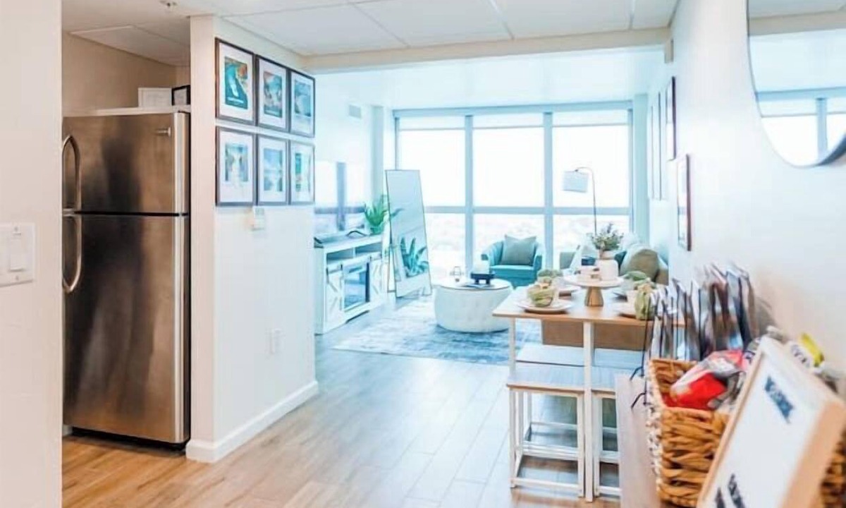 Fort Myers River District Apartment | Executive King Suite City View | Downtown Ft Myers