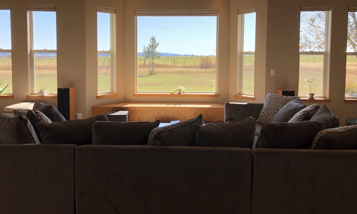 Durango House | Expansive 4 Bedroom Musicians Home with cinema on 2 Acres