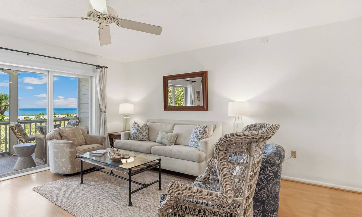 Boca Grande House | Experience beachfront luxury in this 3-bedroom, 2-bathroom townhome in Boca Grande.