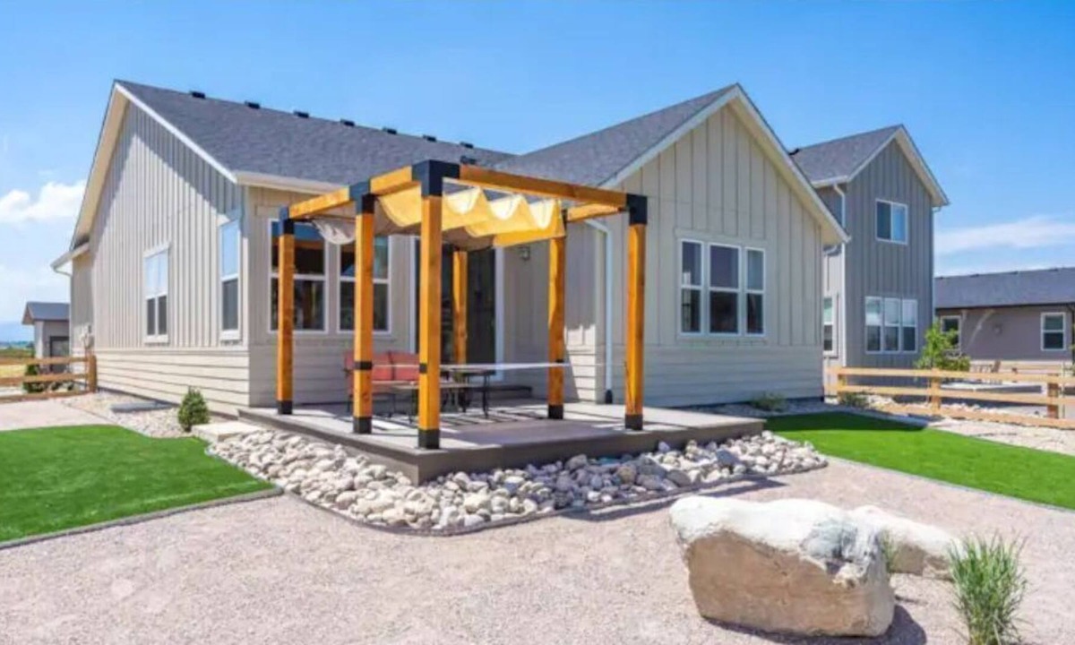 Fort Collins House | Experience Elegance in Timnath