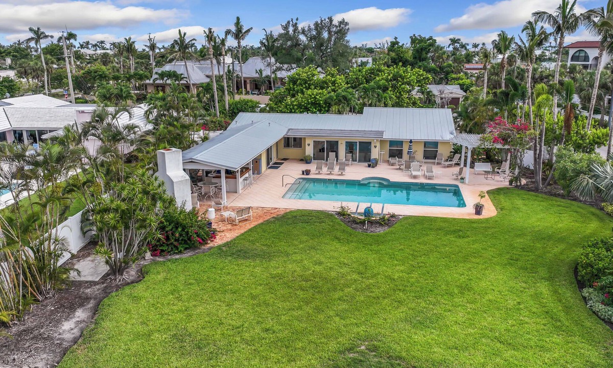 Boca Grande House | Experience luxury in this spacious 3-bedroom, 4-bathroom home in Boca Grande.