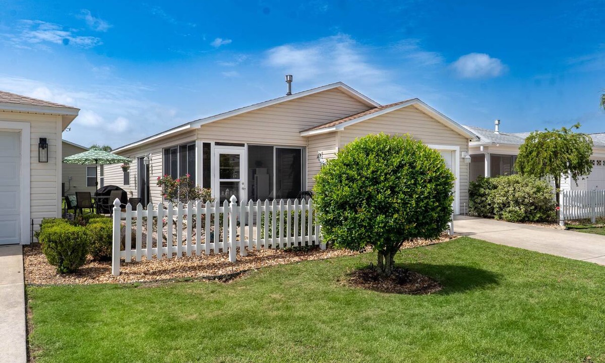 Liberty Park House | Experience The Villages, Between Lake Sumter & Brownwood!