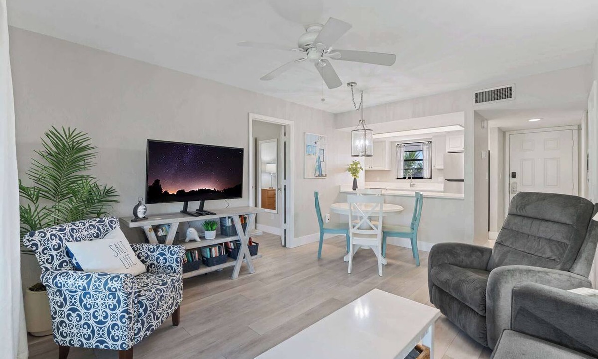 Park Shore Condo | F-338 -Beautiful Resort and Sunset Views!