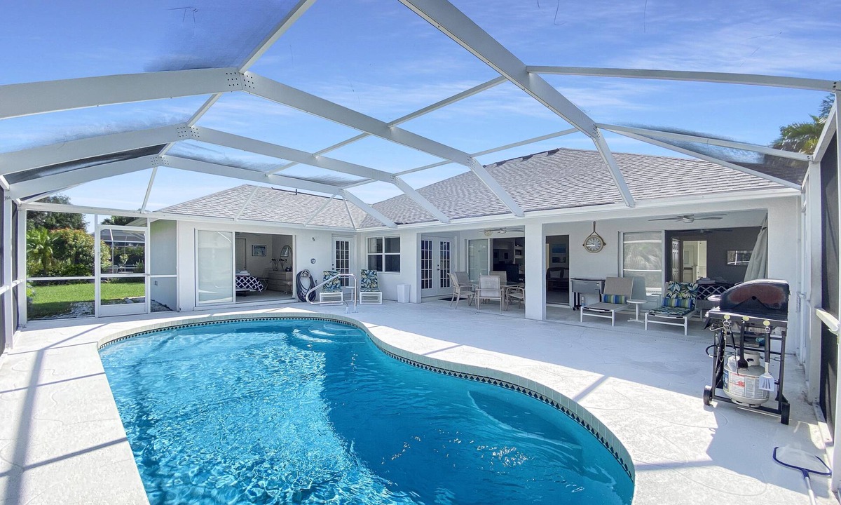 Pinehurst Villa | Fabulous Fairway, heated pool, sleeps 8