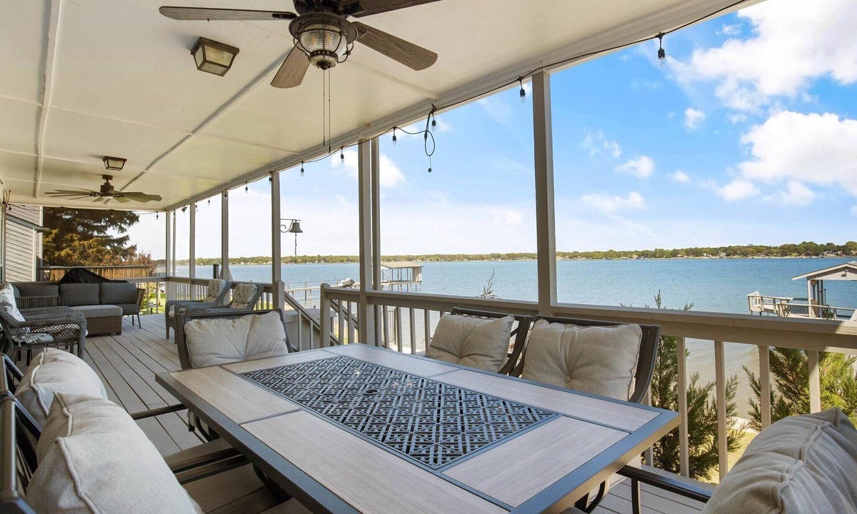 Carolyn Estates House | Fall dates available, great house for swimming, fishing & boating.