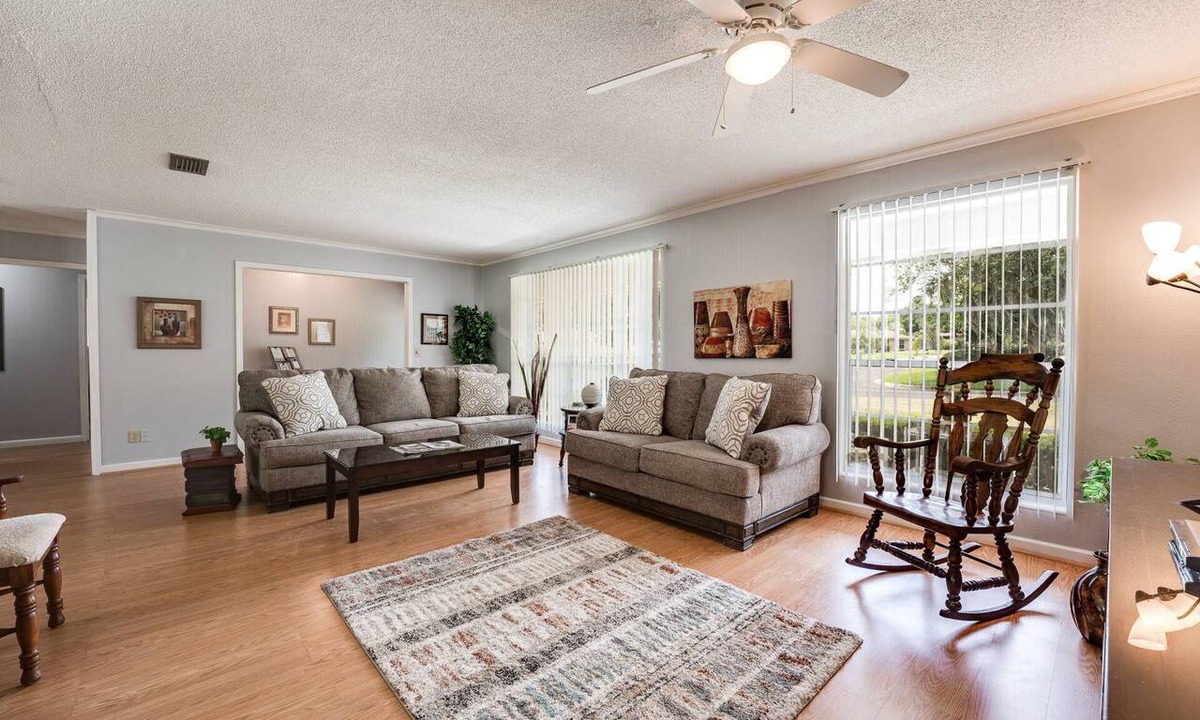 Lakeside House | Family Friendly, Fenced Yard, Dogs Ok, Fire Pit, EV Charger, Garage