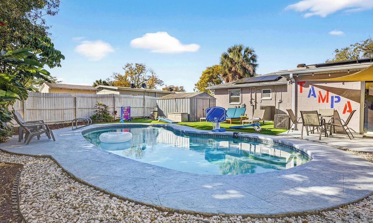 Sun Bay South House | Family Putting Green Oasis BBQ, Cornhole, Heated Pool