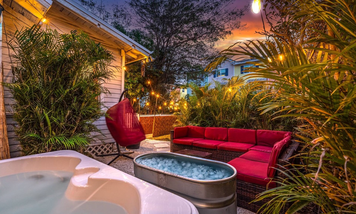 Mango Groves Cottage | FIFA! Bio Hack & Beach! Sauna, Cold Plunge, HotTub