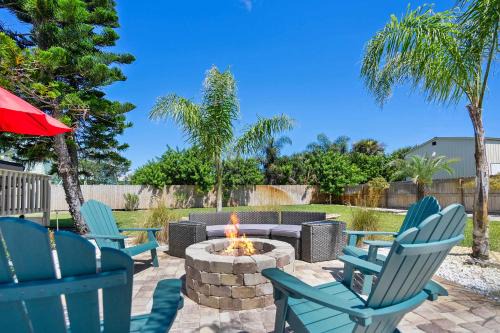 Crescent Beach House | Fire Pit Tropical Oasis Steps to Beach Outdoor Seating