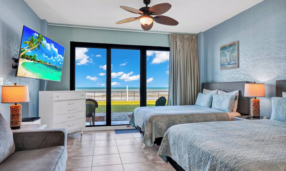 Daytona Beach Shores Apartment | First Floor Private Paradise Ocean Front Studio SPRING SALE! POOL OPEN!