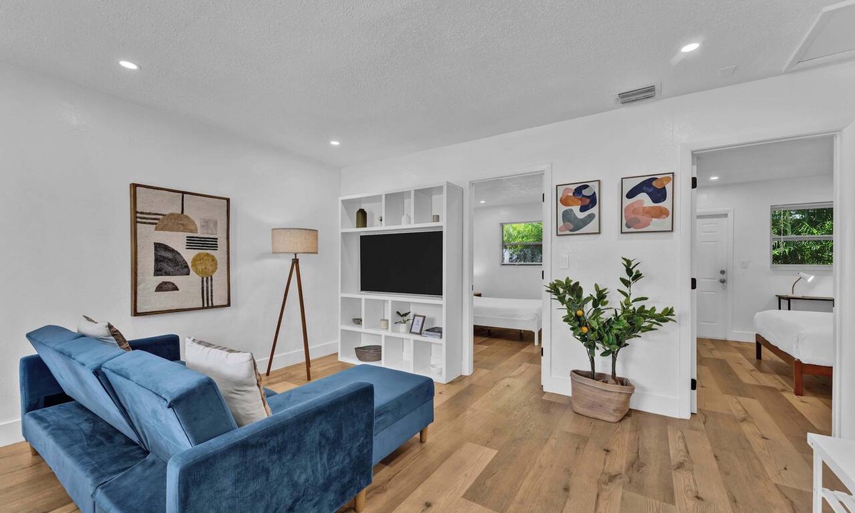 Sailboat Bend Condo | Flamingo Escape: Bright 2BR Near Riverside Beach