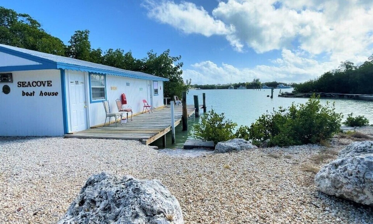 Marathon Hotel | Floating Sea Cove Resort & Marina