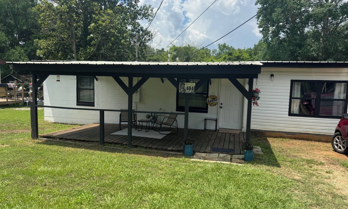 Cantonment House | Forrest by the beach- Family friendly vacation home near everything.