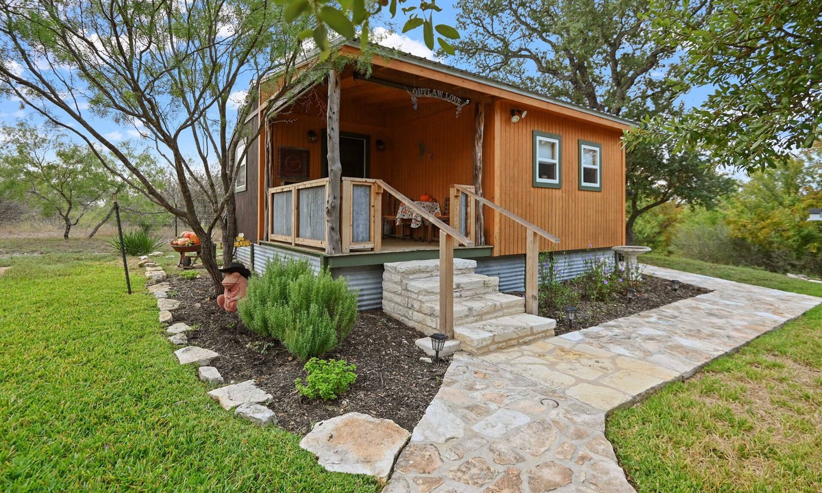Fredericksburg Cabin | Fredericksburg, TX Cabin - River Access - Romantic Getaway