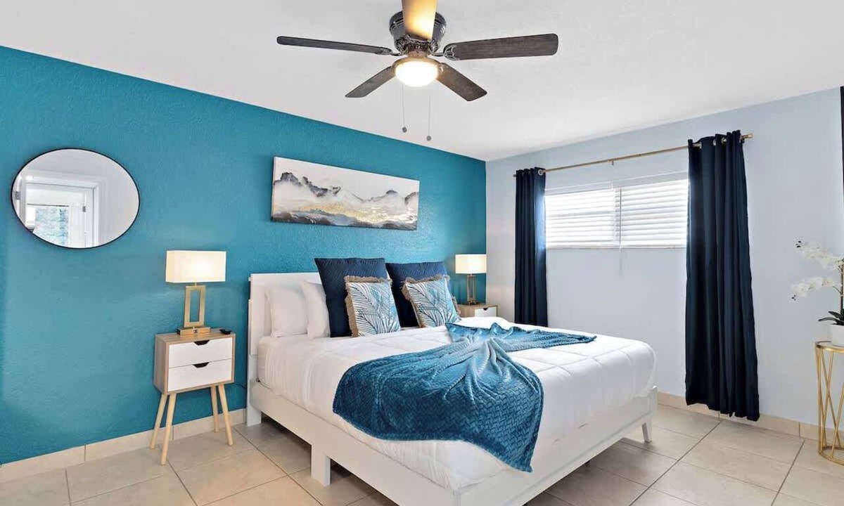 Indian Harbour Beach Apartment | FREE LCO @ 6 p.m. in July - Pool, gym, games!