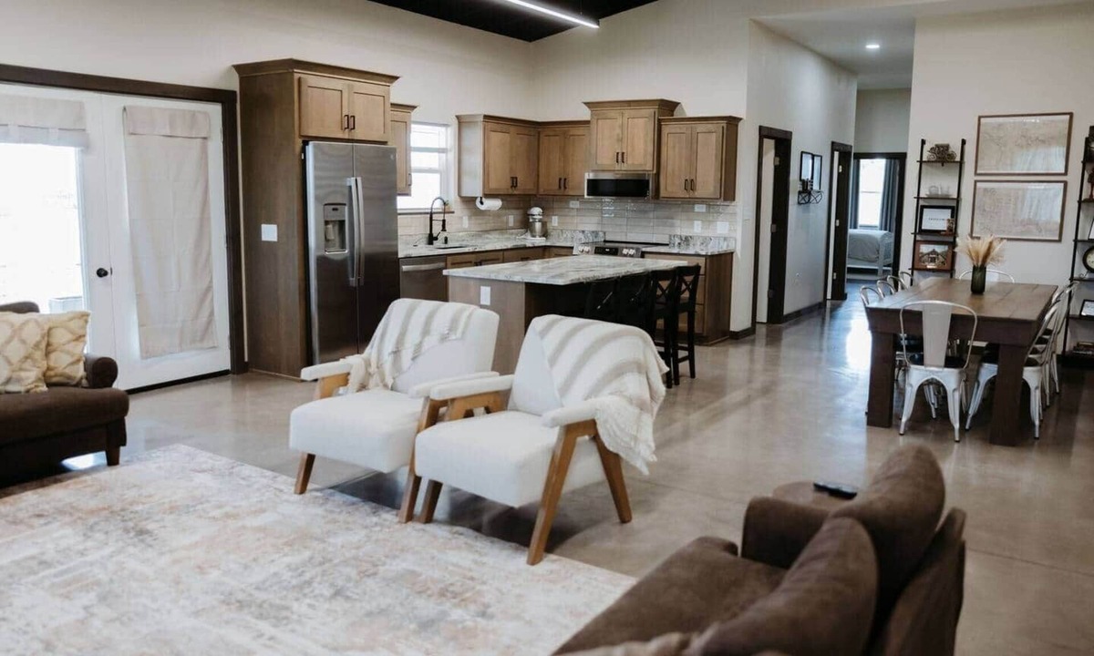 Rogersville House | Freedom Quarters ~Farm Setting~