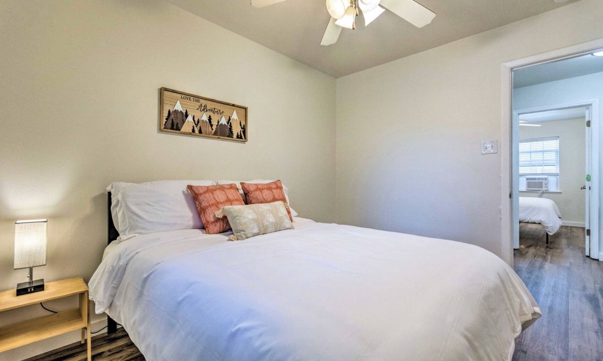 Capital View Apartment | Fully Furnished Cozy 2BR 1 BA Little Rock, AR Near UAMS