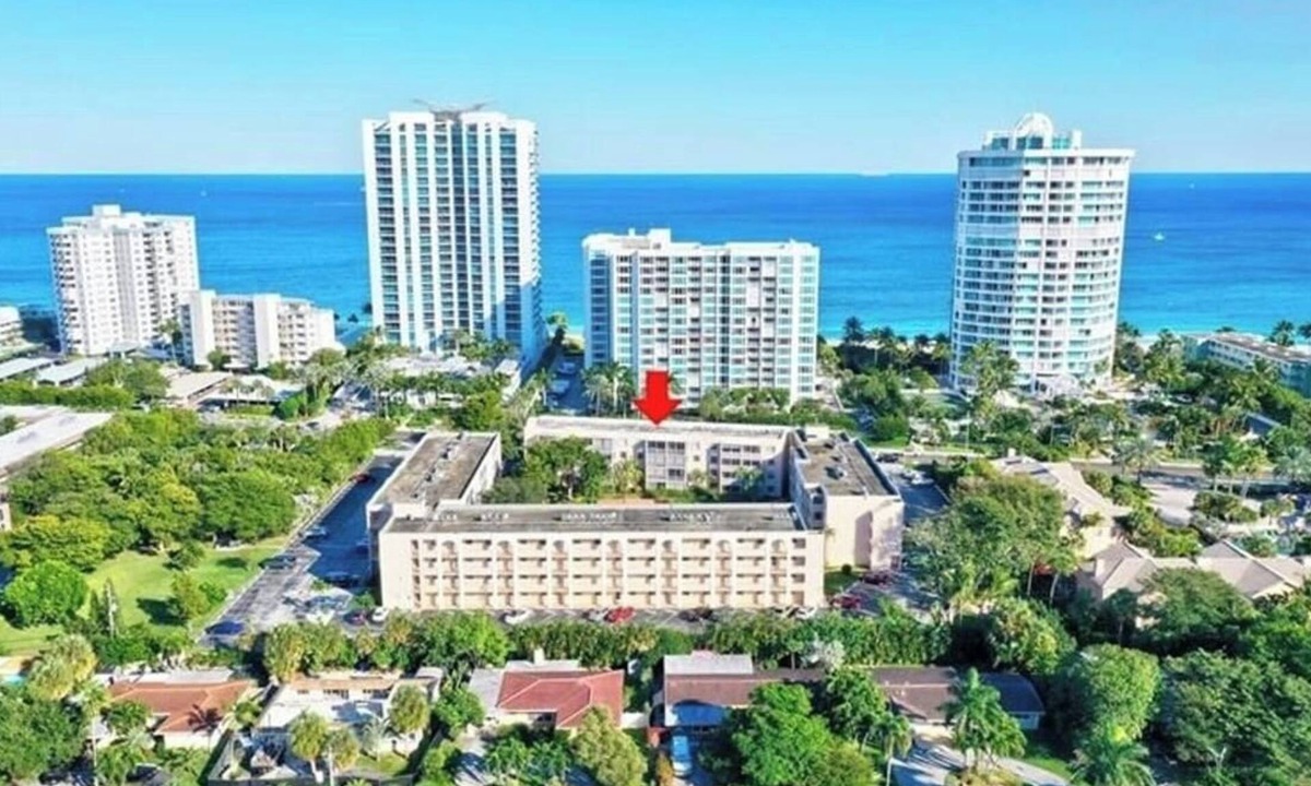 Bel Air Condo | Gated Condo Across the Street From the Beach 🌴